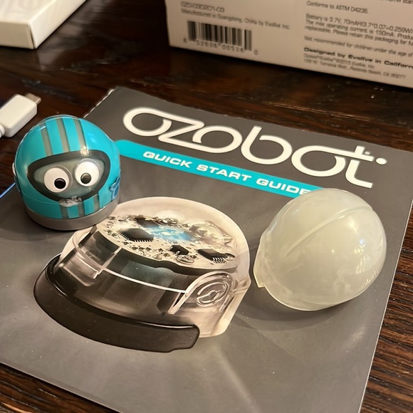 Ozobot coding robot for kids. - Picture 5 of 5